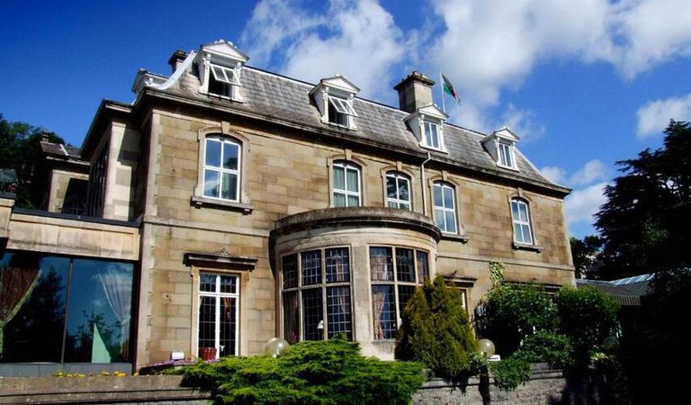 Newport Hotel The Manor House